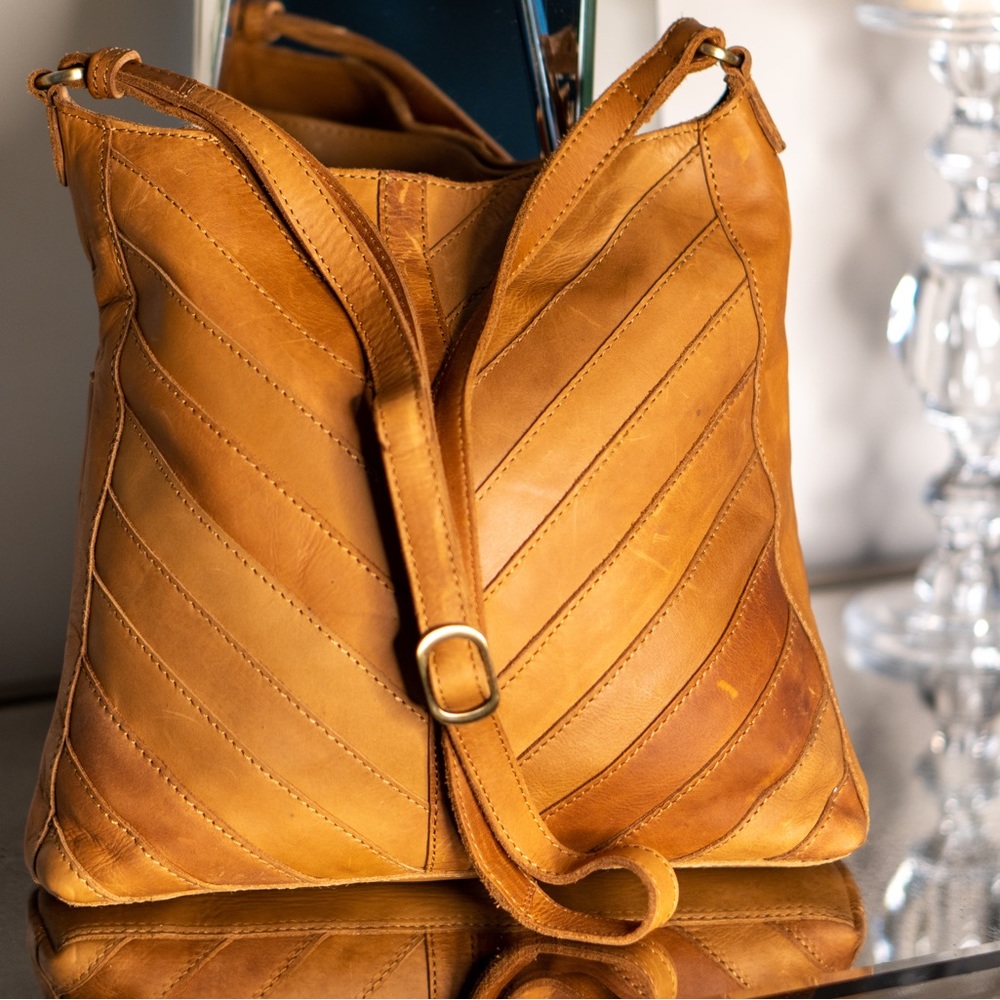 Margot New York Chevron Pattern Caramel Leather Crossbody Purse Bag